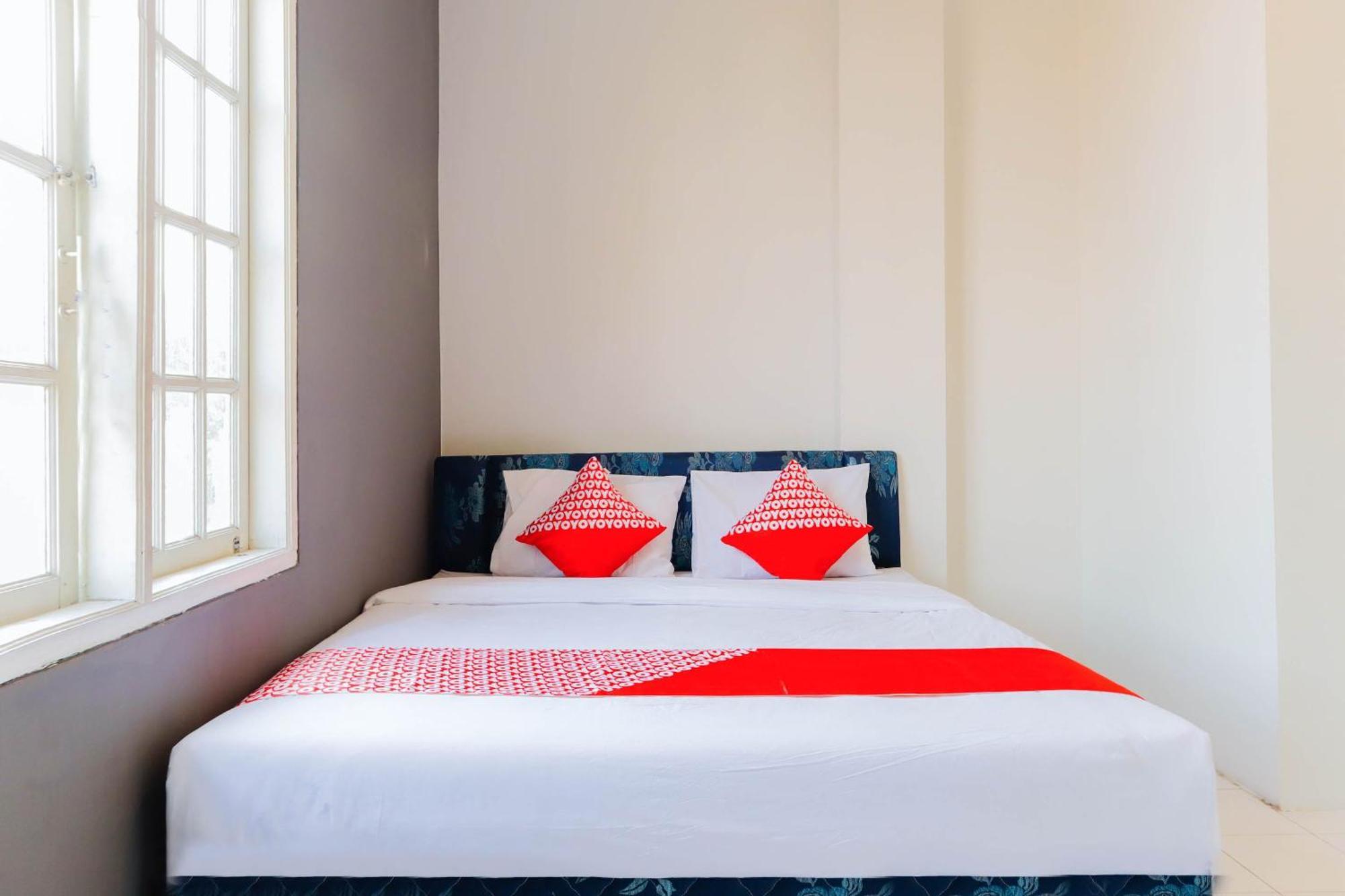 Oyo 1111 Pasar Baru Inn Джакарта Екстериор снимка