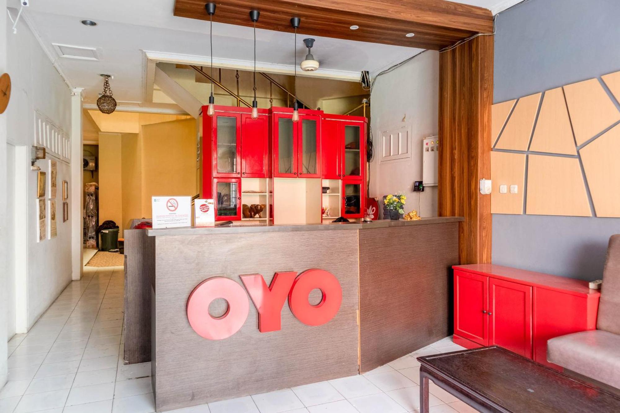 Oyo 1111 Pasar Baru Inn Джакарта Екстериор снимка