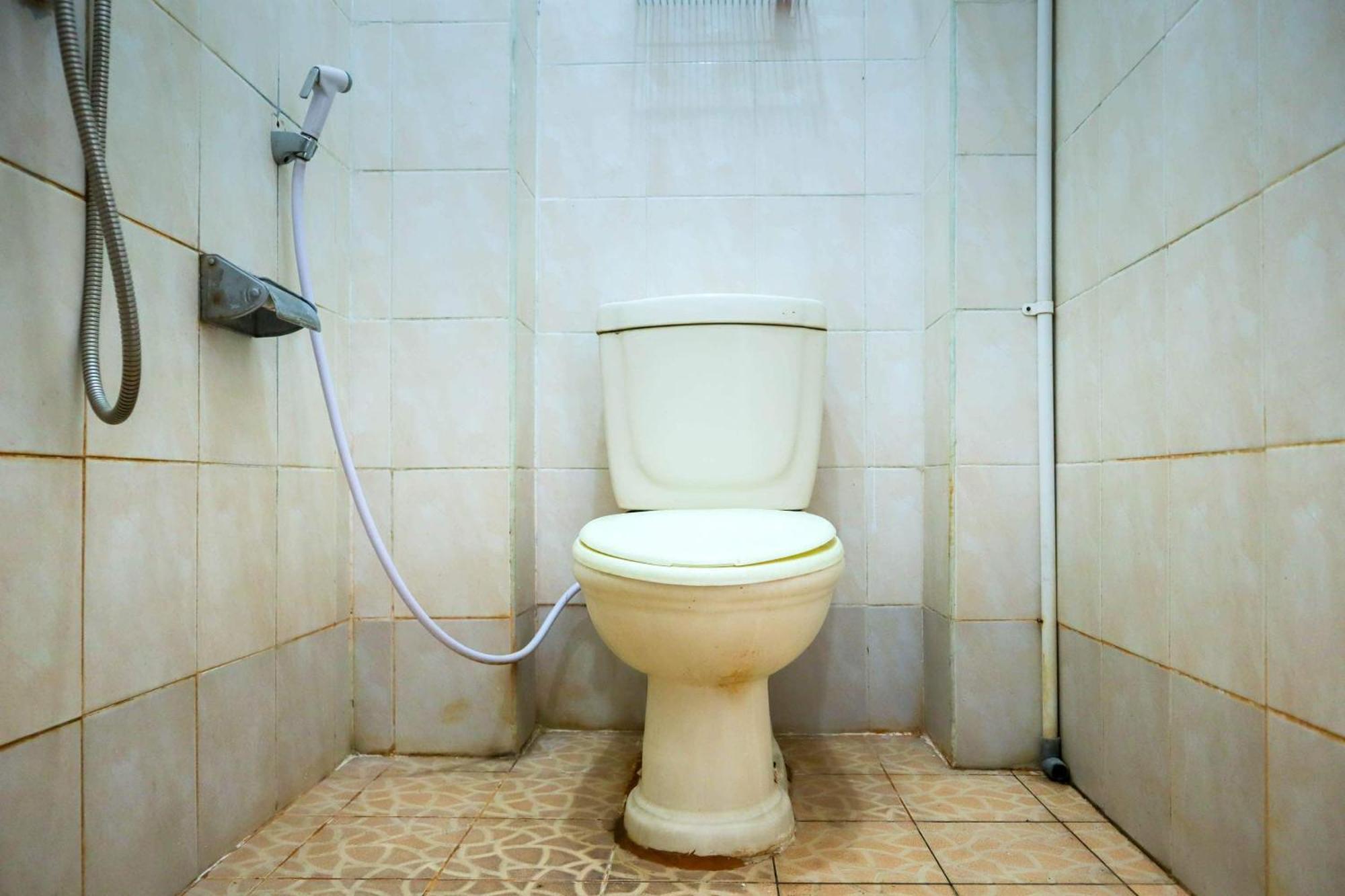 Oyo 1111 Pasar Baru Inn Джакарта Екстериор снимка